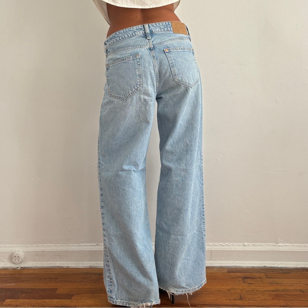 Low Rise Baggy Jeans - Picture 2 of 8